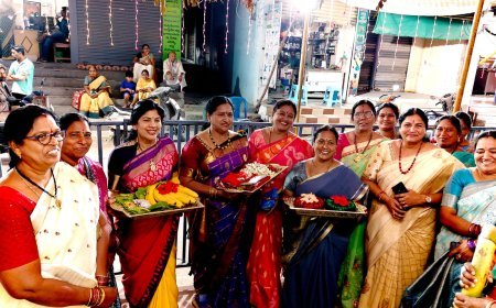 తిరుపతమ్మ అమ్మవారికి సారె సమర్పించిన విమలాభాను 