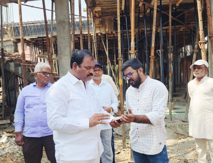 శేరిలింగంపల్లి డివిజన్‌లో కమ్యూనిటీ హాల్ నిర్మాణ పనుల పరిశీలన