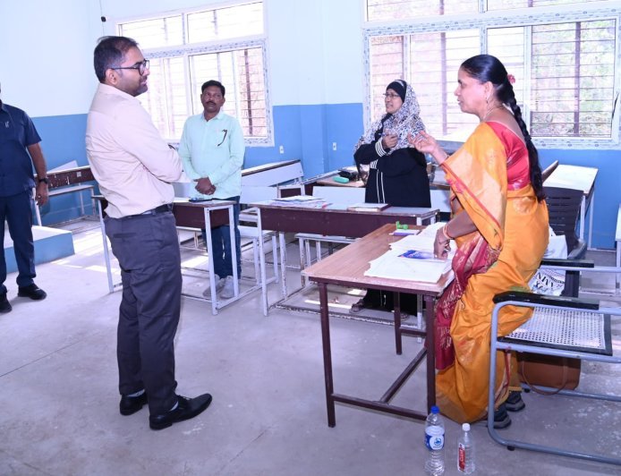 సజావుగా సాగుతున్న నామినేషన్ల ప్రక్రియ