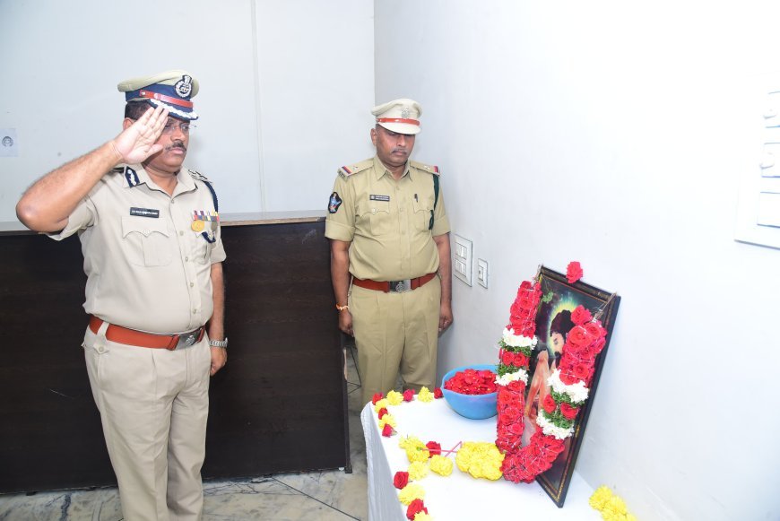 యోగి వేమన జయంతి సందర్భంగా నివాళులు అర్పించిన రాజశేఖర్ బాబు 