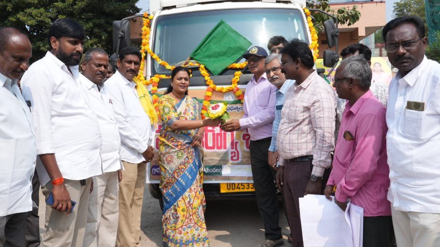 ఉచిత పశు ఆరోగ్య శిబిరాలు సంచారపు వైద్య సేవలకు శ్రీకారం