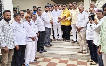 అంబేద్కర్ పేరుతో కమ్యూనిటీ హాల్ నిర్మించాలి ఎమ్మెల్యేకు టీడీపీ ఎస్సీ నాయకుల వినతిపత్రం