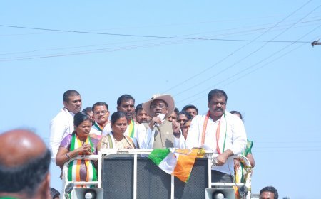 బిఆర్ఎస్ పాలనలో దుబ్బాకను దోచుకున్నారు.మంత్రి వివేక్ వెంకటస్వామి ఫైర్.