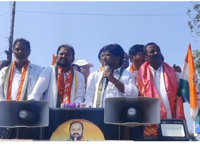 వైరా పట్టణ ఎదుగుదలను ఎవరు అడ్డుకుంటారో చూస్తాం 
