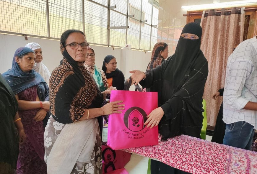 తిరువూరులో రంజాన్ తోఫా పంపిణీ 