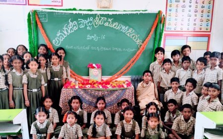 అమరజీవికి చిన్నారుల నివాళులు