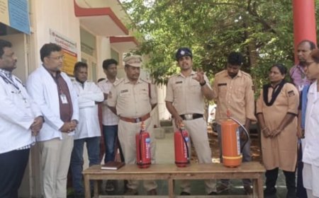 ప్రభుత్వ ఆసుపత్రిలో అగ్నిమాపక అవగాహన సదస్సు 
