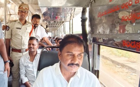 ఆర్టీసీ బస్సులో ఎమ్మెల్యే ప్రయాణం