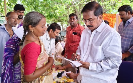 ప్రజా దర్బారులో వినతుల వెల్లువ