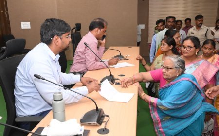 ప్రజావాణి సమస్యల పరిష్కారంపై అధికారులు సమన్వయంతో కృషి చేయాలి