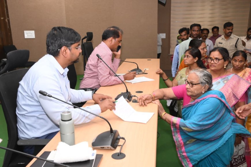ప్రజావాణి సమస్యల పరిష్కారంపై అధికారులు సమన్వయంతో కృషి చేయాలి