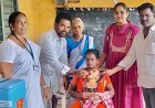 తిరువూరులో చిన్నారులకు పోలియో చుక్కలు వేసిన మోదుగు ప్రసాద్