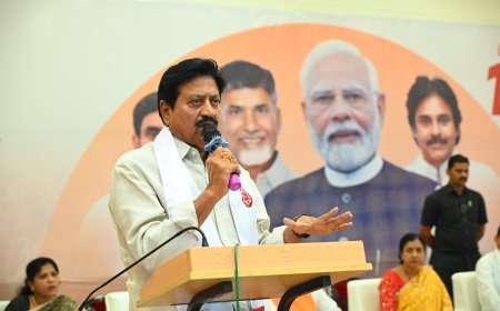 విజయవాడ పశ్చిమలో ఘనంగా స్వర్ణోత్సవ కార్యక్రమంలో పాల్గొన్న ఎన్టీఆర్ జిల్లా జనసేన పార్టీ అధ్యక్షులు ఉదయభాను