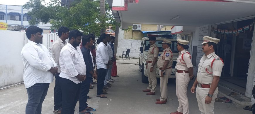పోలీస్ స్టేషన్‌లో బ్యాడ్ క్యారెక్టర్స్‌కు కౌన్సిలింగ్ 